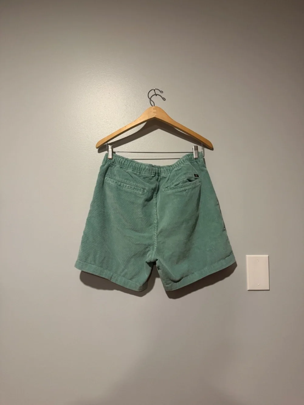 Faherty Essential Cord Short